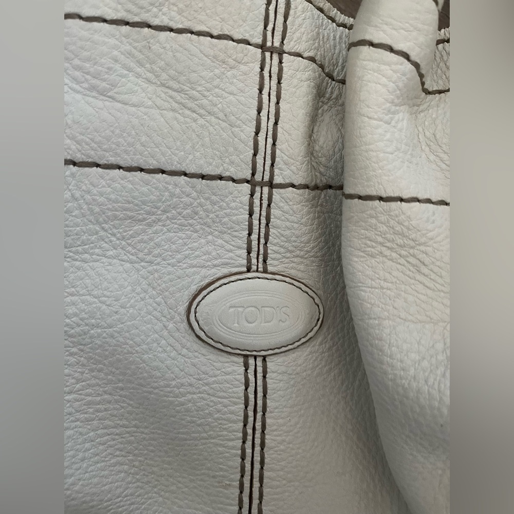 Tods white purse - Picture 3 of 9